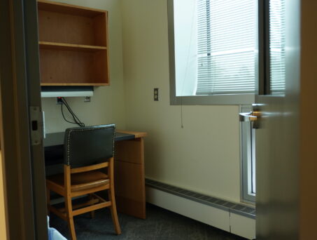Grad Study Room - 3rd Floor, Click on this picture to reserve this room.